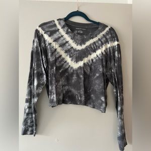 American Eagle black and white long sleeve